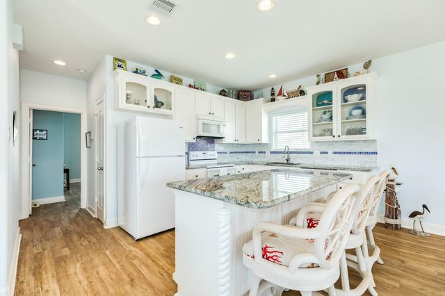 516 Treaty Drive, Surfside Beach, TX 77541