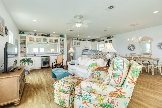 516 Treaty Drive, Surfside Beach, TX 77541