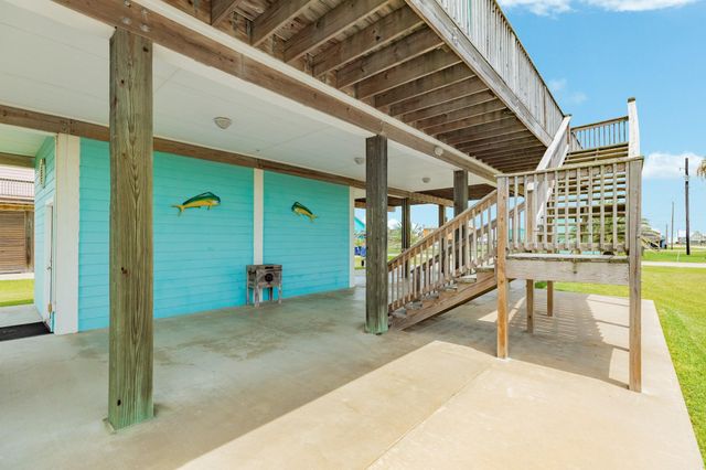 516 Treaty Drive, Surfside Beach, TX 77541