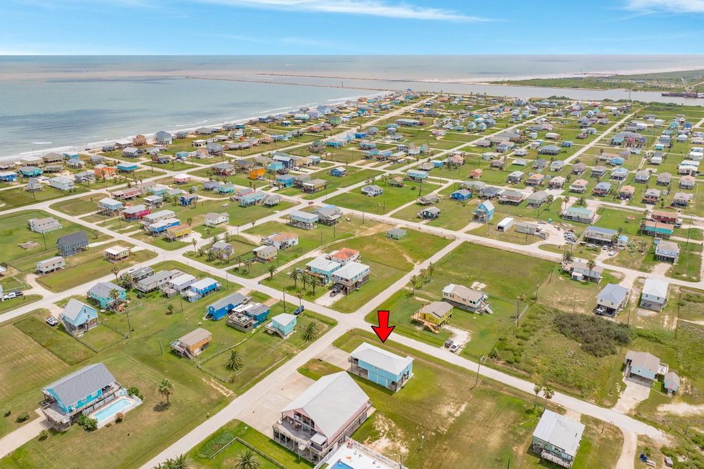 516 Treaty Drive, Surfside Beach, TX 77541