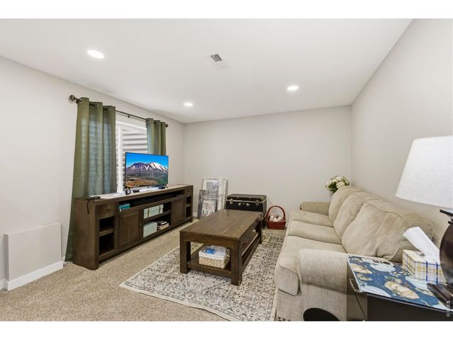 3954 Heatherwood Cir, Johnstown, CO 80534