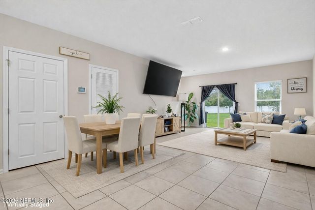 12784 VETERANS Court, Jacksonville, FL 32218