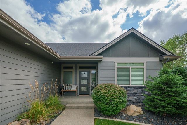 905 W Basalt Ridge Dr, Spokane, WA 99224