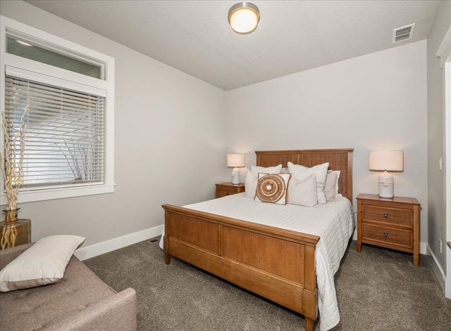 905 W Basalt Ridge Dr, Spokane, WA 99224