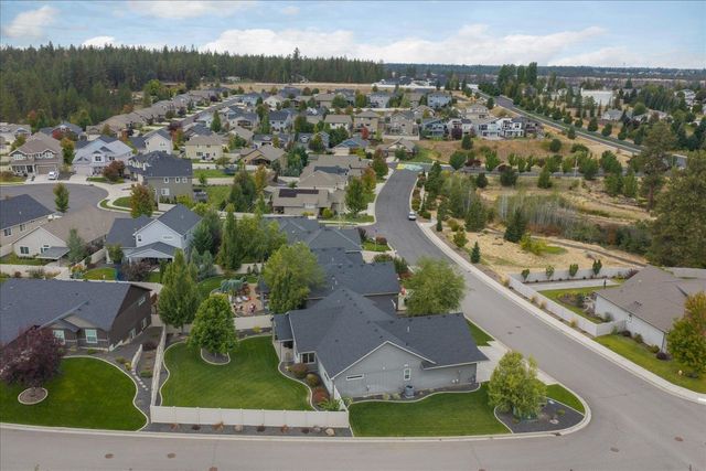 905 W Basalt Ridge Dr, Spokane, WA 99224