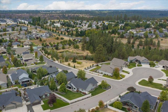 905 W Basalt Ridge Dr, Spokane, WA 99224