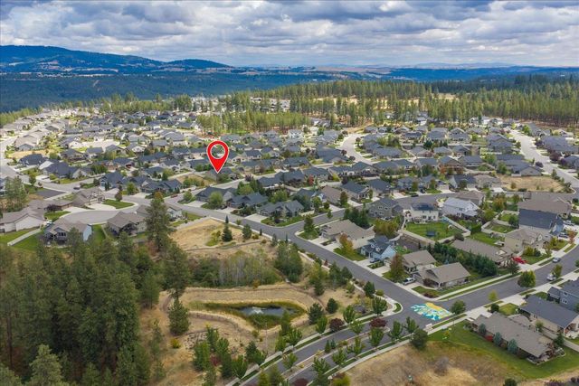 905 W Basalt Ridge Dr, Spokane, WA 99224