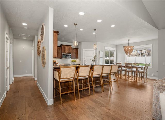 905 W Basalt Ridge Dr, Spokane, WA 99224