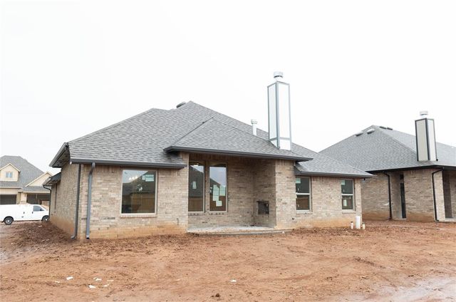 9212 NW 86th Street, Yukon, OK 73099
