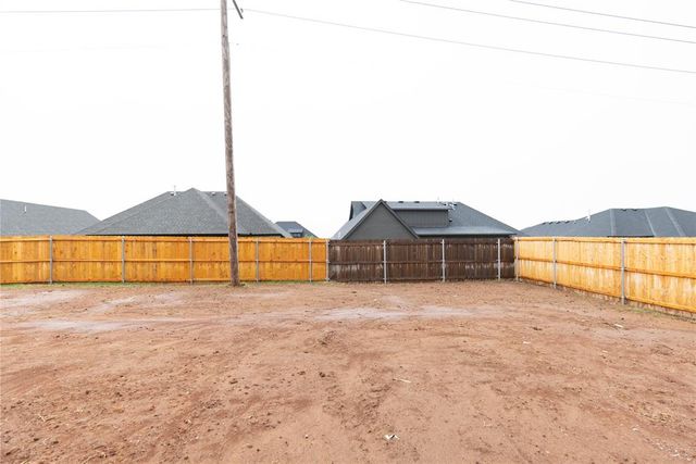 9212 NW 86th Street, Yukon, OK 73099