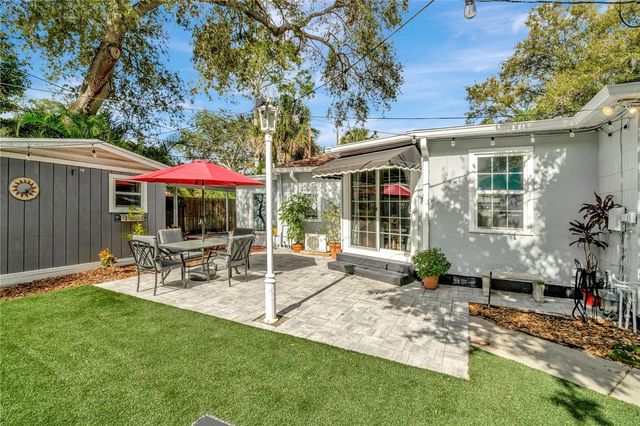 3002 W ALLINE AVENUE, Tampa, FL 33611