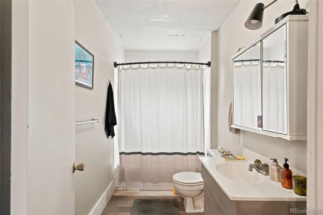 2115 W 31st Avenue, Denver, CO 80211