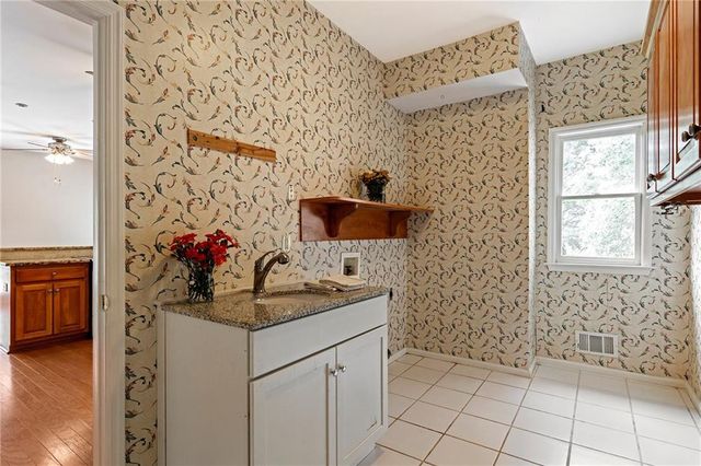 5015 Hyde Way, Cumming, GA 30040