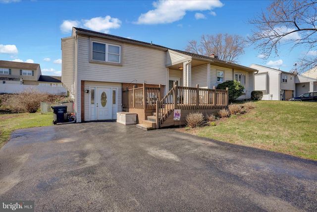 6104 JEFFERSON DR, Reading, PA 19606