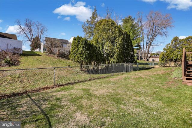 6104 JEFFERSON DR, Reading, PA 19606