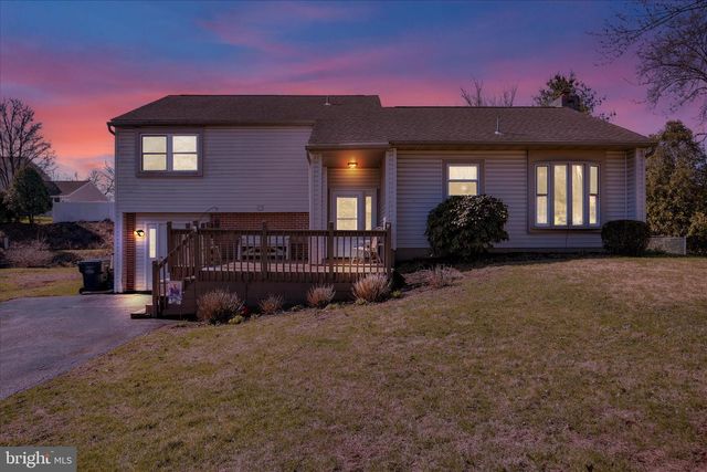 6104 JEFFERSON DR, Reading, PA 19606