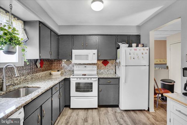 6104 JEFFERSON DR, Reading, PA 19606