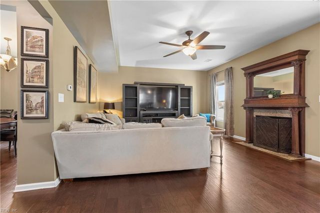 708 Canoe St, Chesapeake, VA 23323
