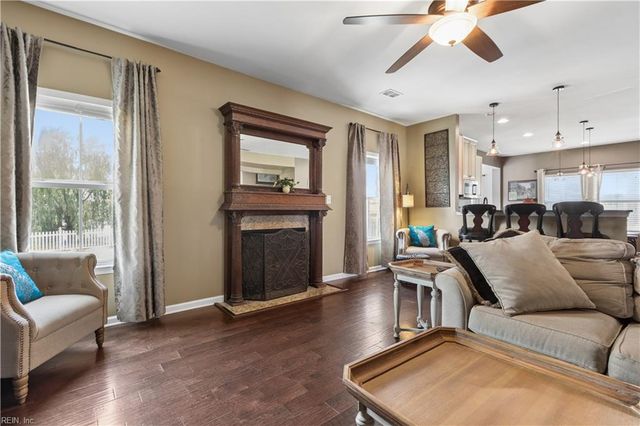 708 Canoe St, Chesapeake, VA 23323
