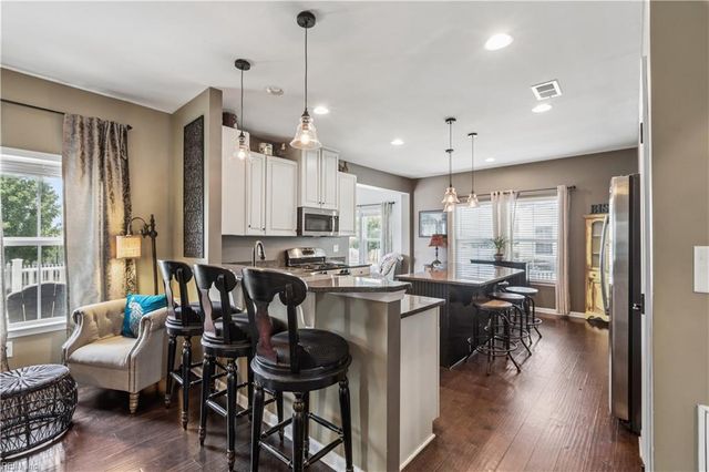 708 Canoe St, Chesapeake, VA 23323