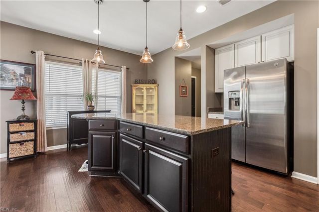 708 Canoe St, Chesapeake, VA 23323