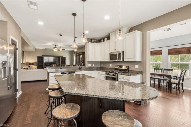 708 Canoe St, Chesapeake, VA 23323