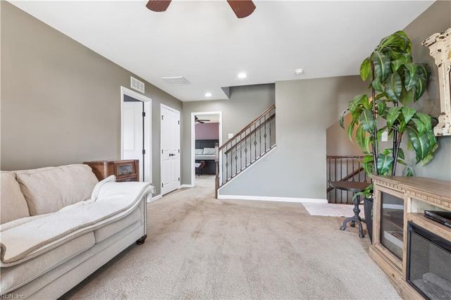 708 Canoe St, Chesapeake, VA 23323