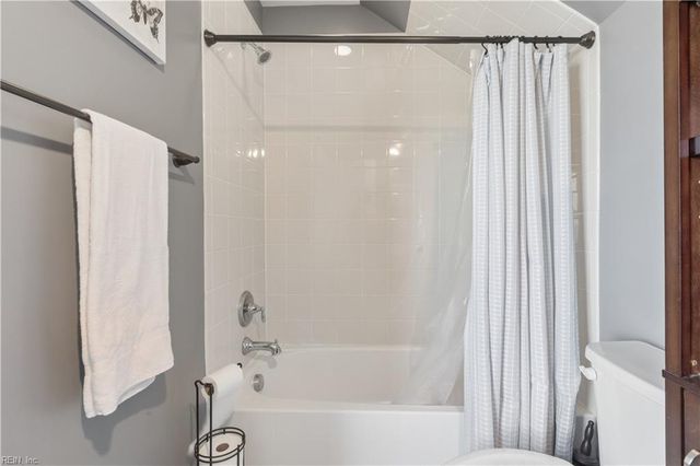 708 Canoe St, Chesapeake, VA 23323
