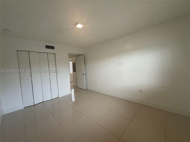 1765 Normandy Dr, Miami Beach, FL 33141