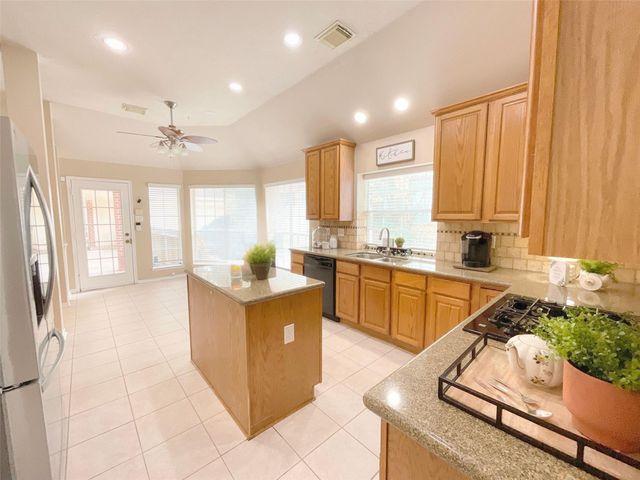 1914 Windy Park Drive, Houston, TX 77339