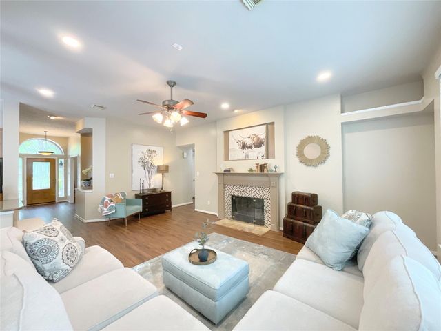 1914 Windy Park Drive, Houston, TX 77339