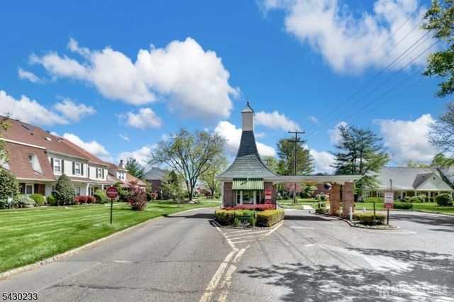 4 Wareham Ct, Scotch Plains Twp., NJ 07076