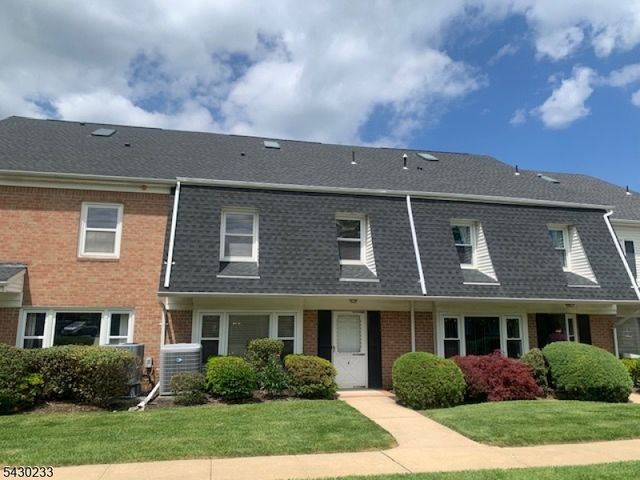 4 Wareham Ct, Scotch Plains Twp., NJ 07076
