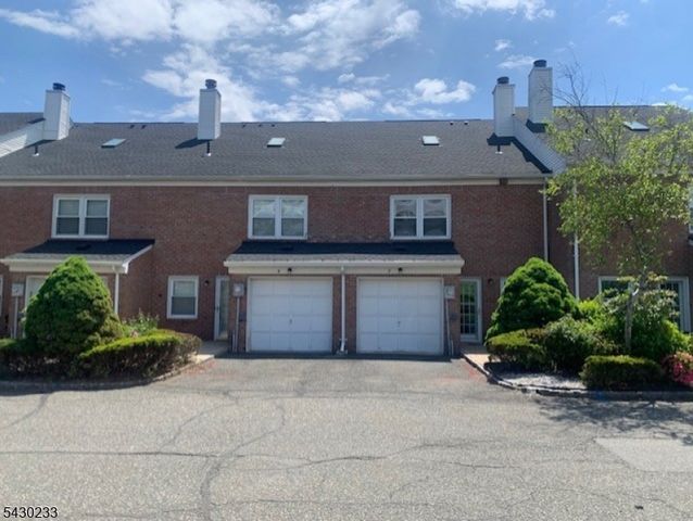 4 Wareham Ct, Scotch Plains Twp., NJ 07076