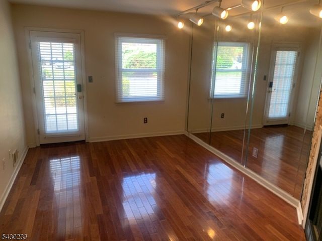 4 Wareham Ct, Scotch Plains Twp., NJ 07076