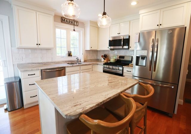 6 Honey Lane, Bridgewater, MA 02324