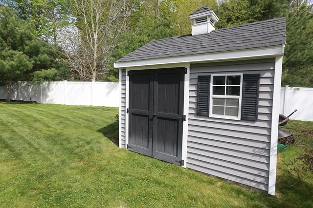 6 Honey Lane, Bridgewater, MA 02324