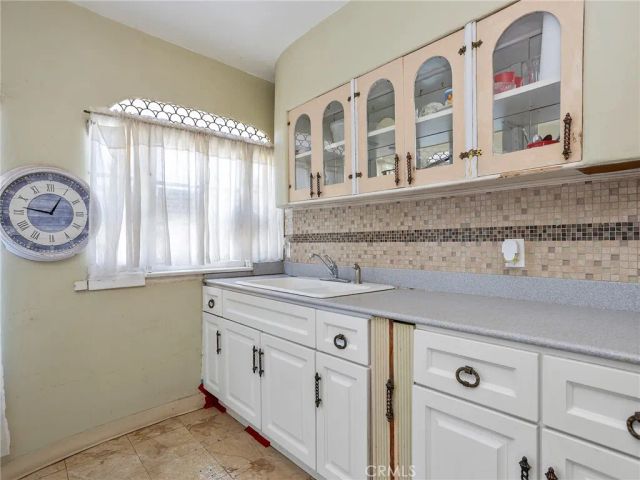 8618 La Tuna Canyon Road, Sun Valley, CA 91352