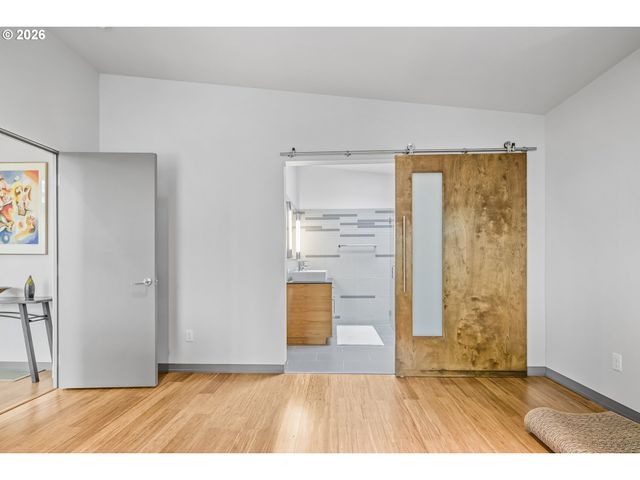 3741 Sw Sweetbriar Dr, Portland, OR 97221