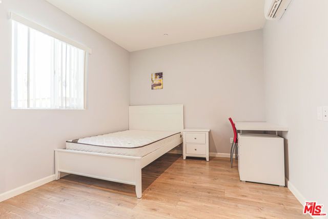 1259 W 36th Place, Los Angeles, CA 90007