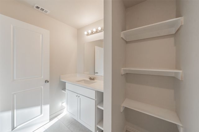 6215 Roby Drive, Arlington, TX 76001