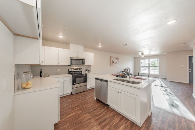 6215 Roby Drive, Arlington, TX 76001