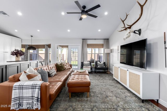 15431 S 24TH Street, Phoenix, AZ 85048