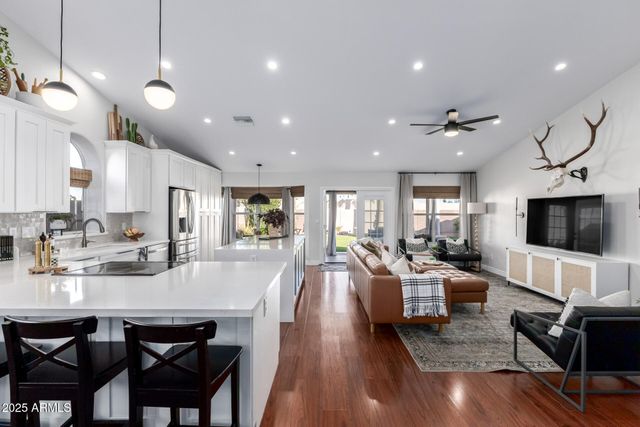 15431 S 24TH Street, Phoenix, AZ 85048