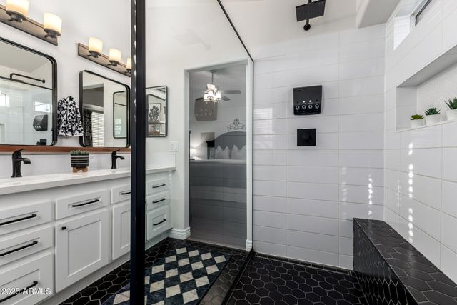 15431 S 24TH Street, Phoenix, AZ 85048