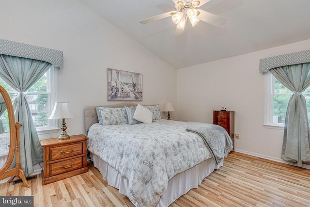 1 WINTERBERRY CT, Mount Laurel, NJ 08054
