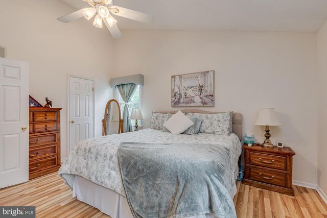 1 WINTERBERRY CT, Mount Laurel, NJ 08054