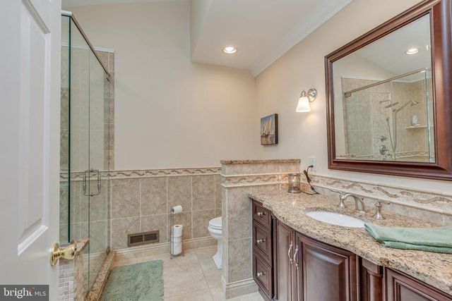 1 WINTERBERRY CT, Mount Laurel, NJ 08054
