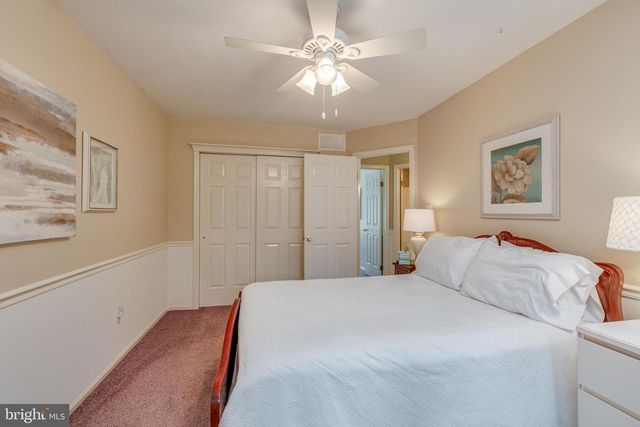 1 WINTERBERRY CT, Mount Laurel, NJ 08054