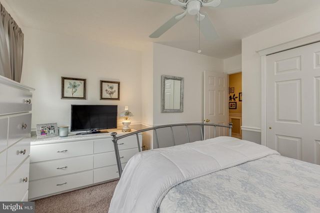 1 WINTERBERRY CT, Mount Laurel, NJ 08054